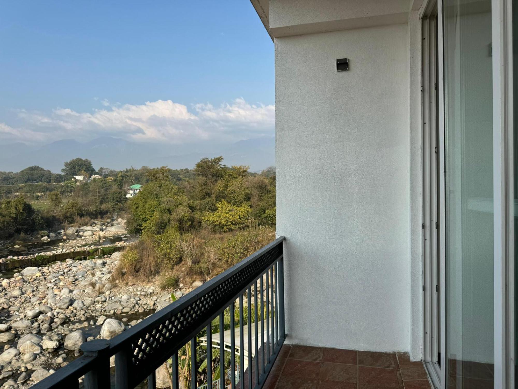 Hotel River Retreat Kangra Zewnętrze zdjęcie
